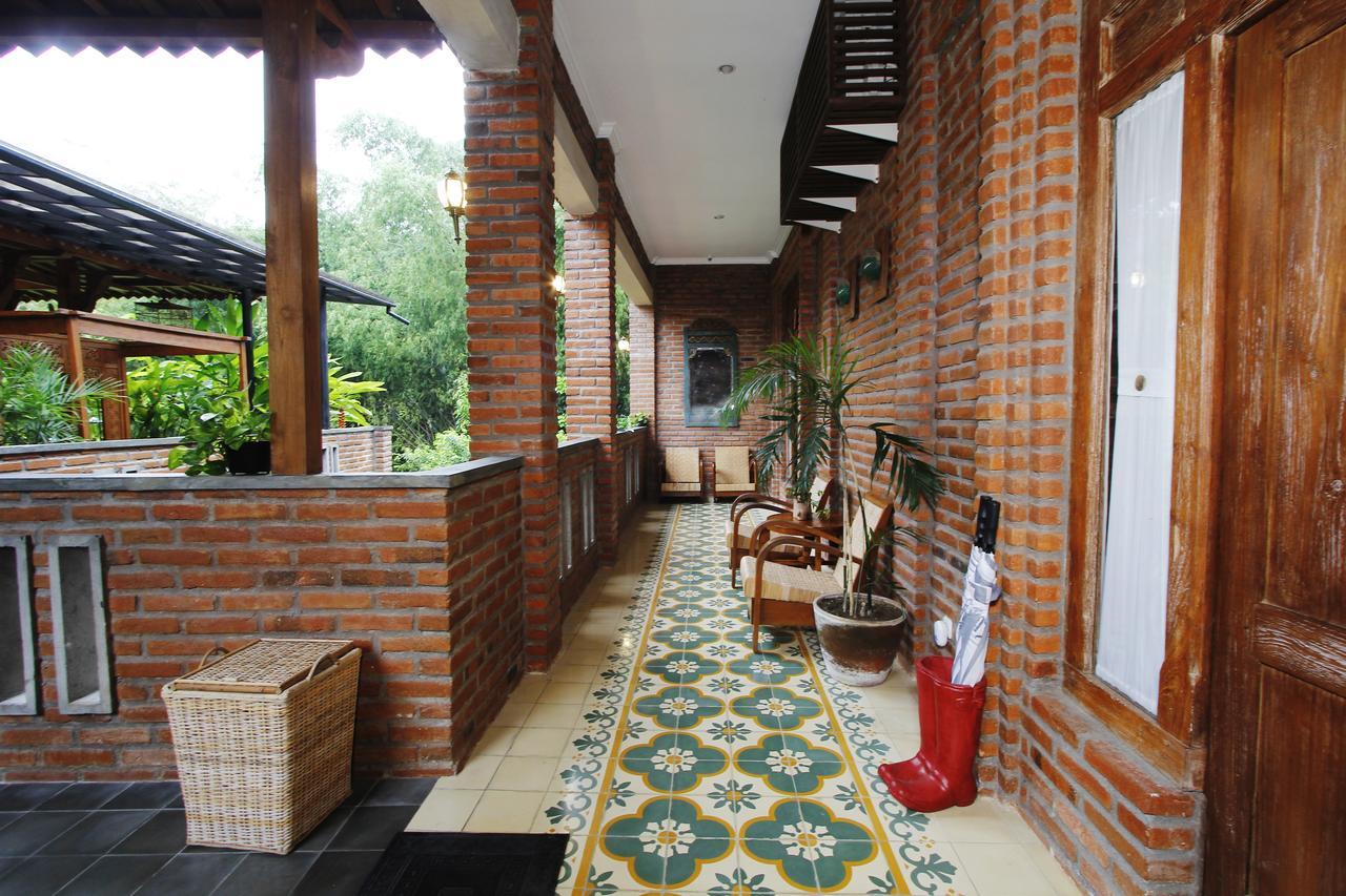 Joglo Mandapa Boutique Hotel Jarakan Exterior photo