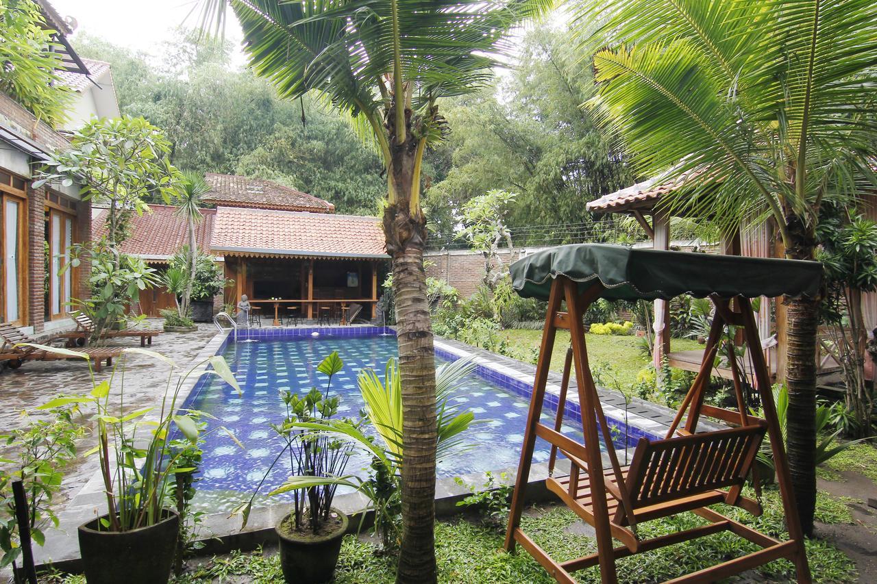 Joglo Mandapa Boutique Hotel Jarakan Exterior photo